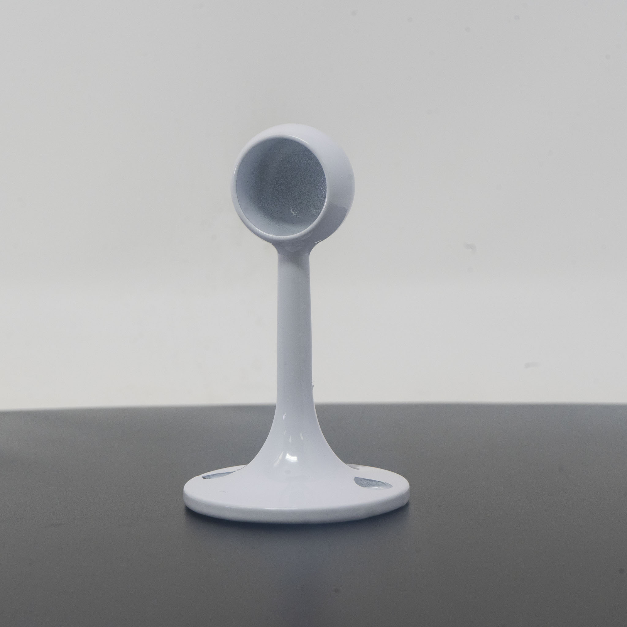 3/4" WHITE CURTAIN BRACKET