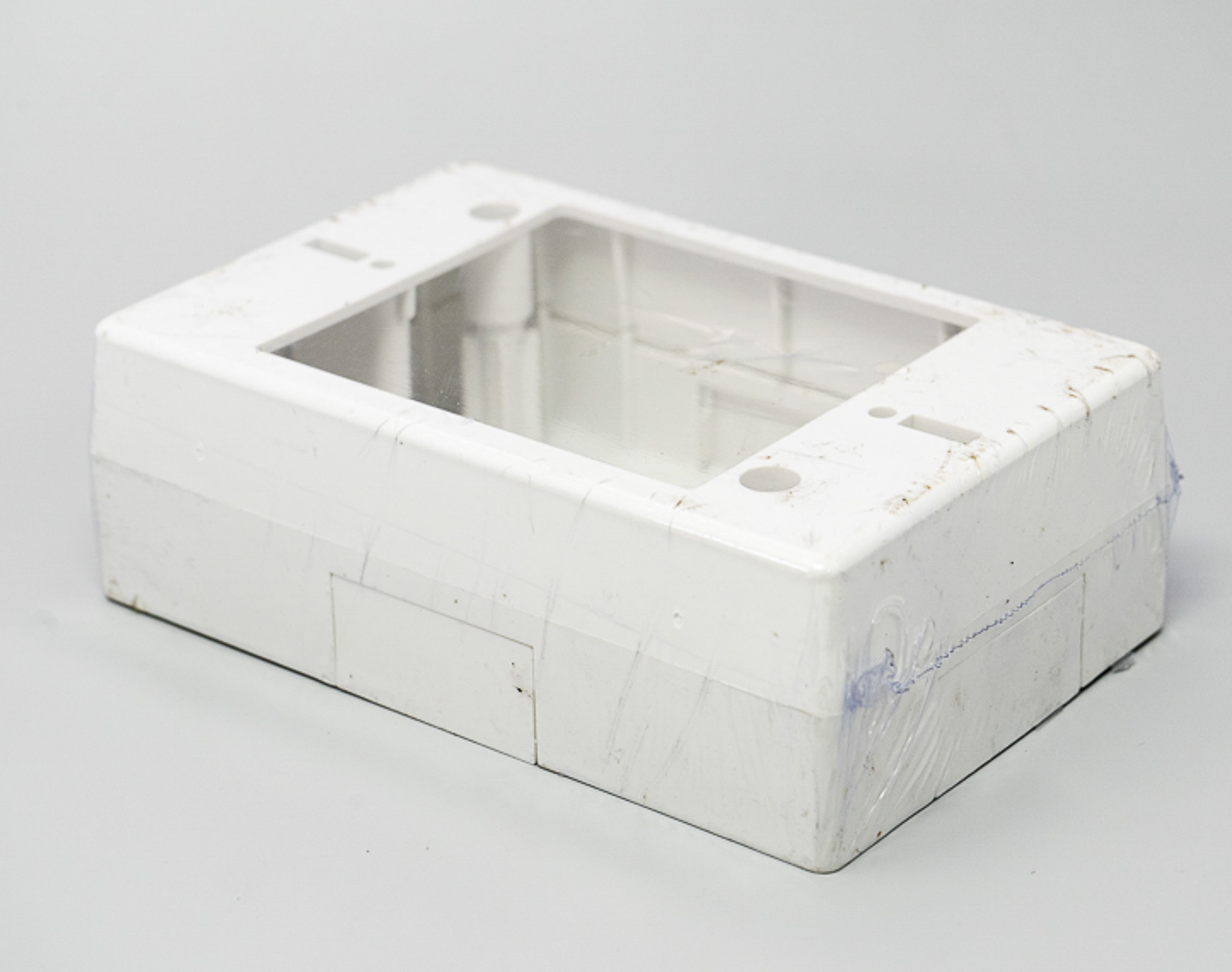 18.3CU.INCH TRUNKING BOX WHITE