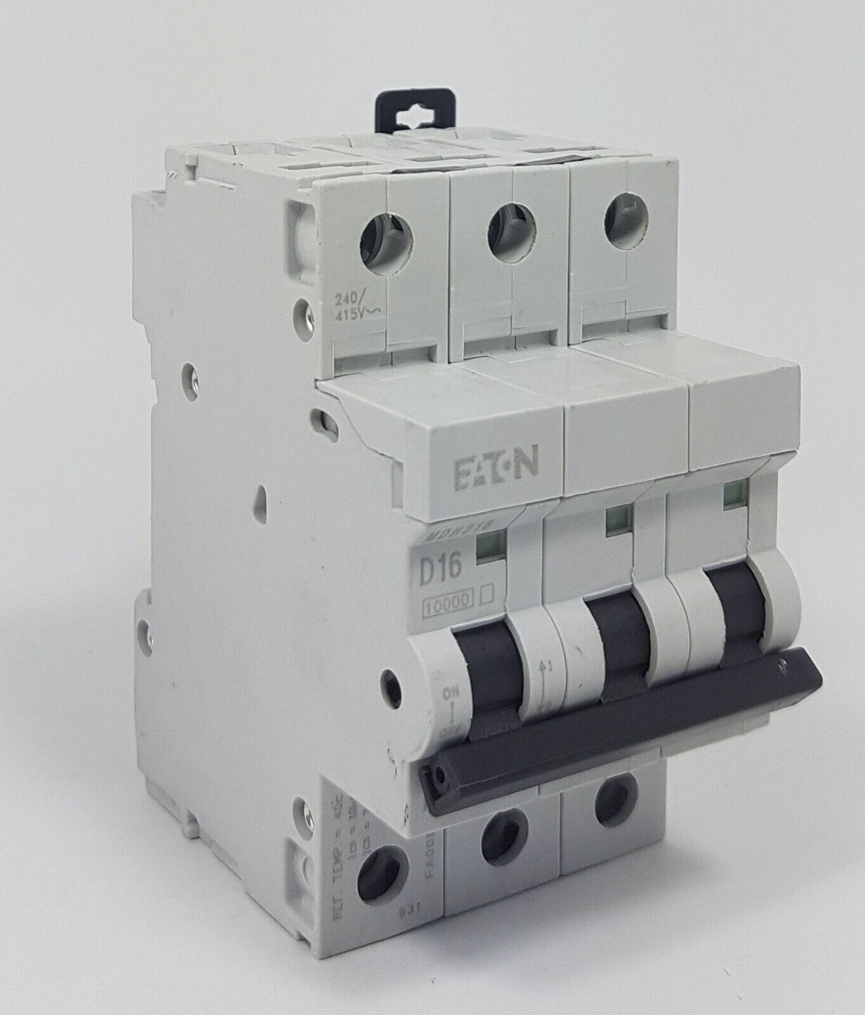 16A  TP BREAKER D TYPE