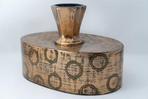 DRAWING LACQUER VASE