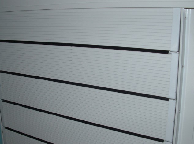 36X44-7/8 LOUVER WINDOW 2 OPER