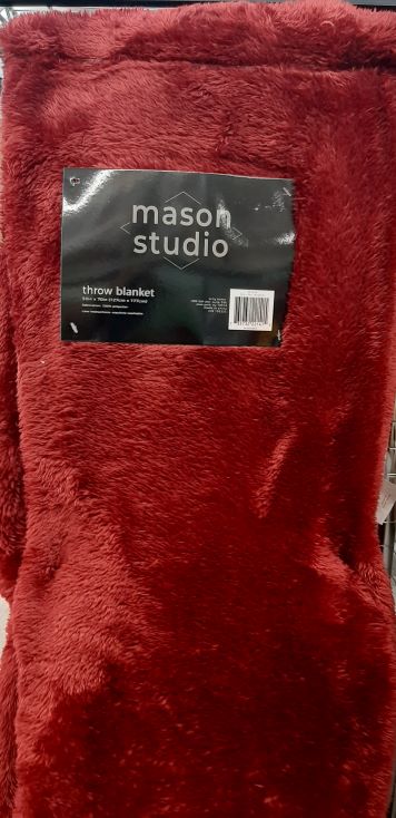 Adrianna Luxurious Throw 50X70