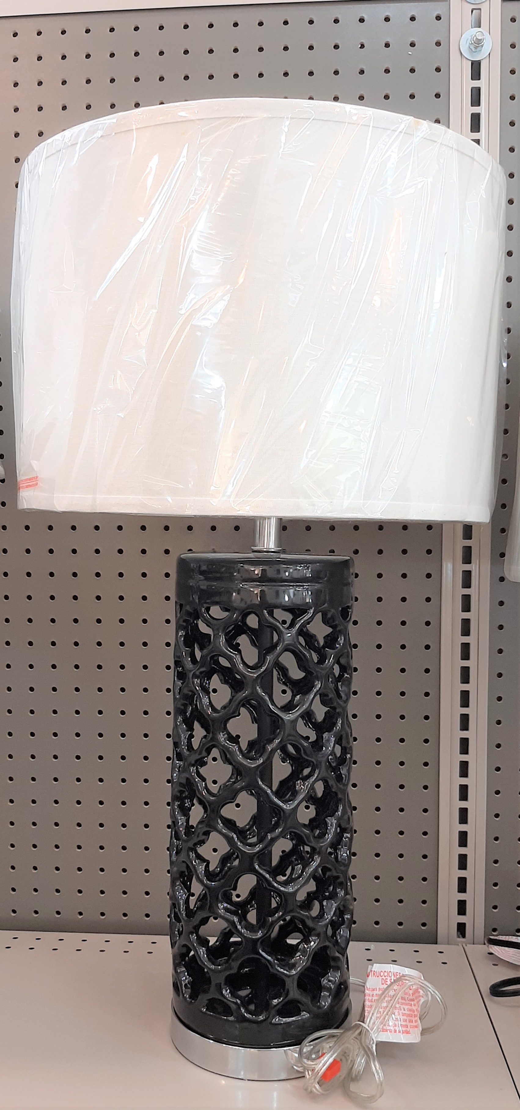 CERAMIC TABLE LAMP