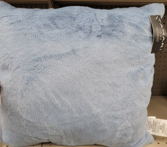 TAHARI ELIIE FAUX FUR PILLOW