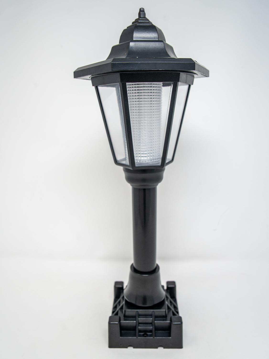 LED SOLAR GARDEN LIGHT