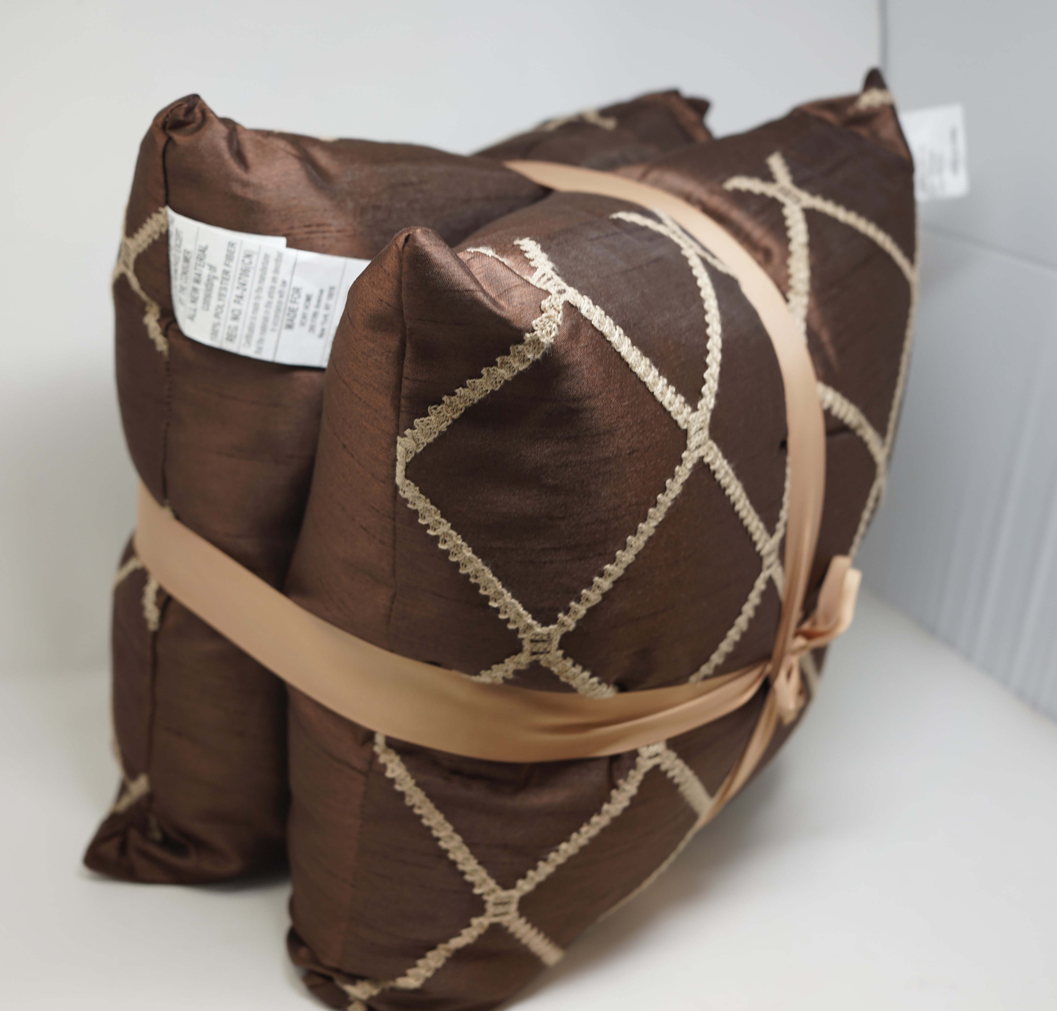 DOWN PLW PAIR CHOCO AST-18X18