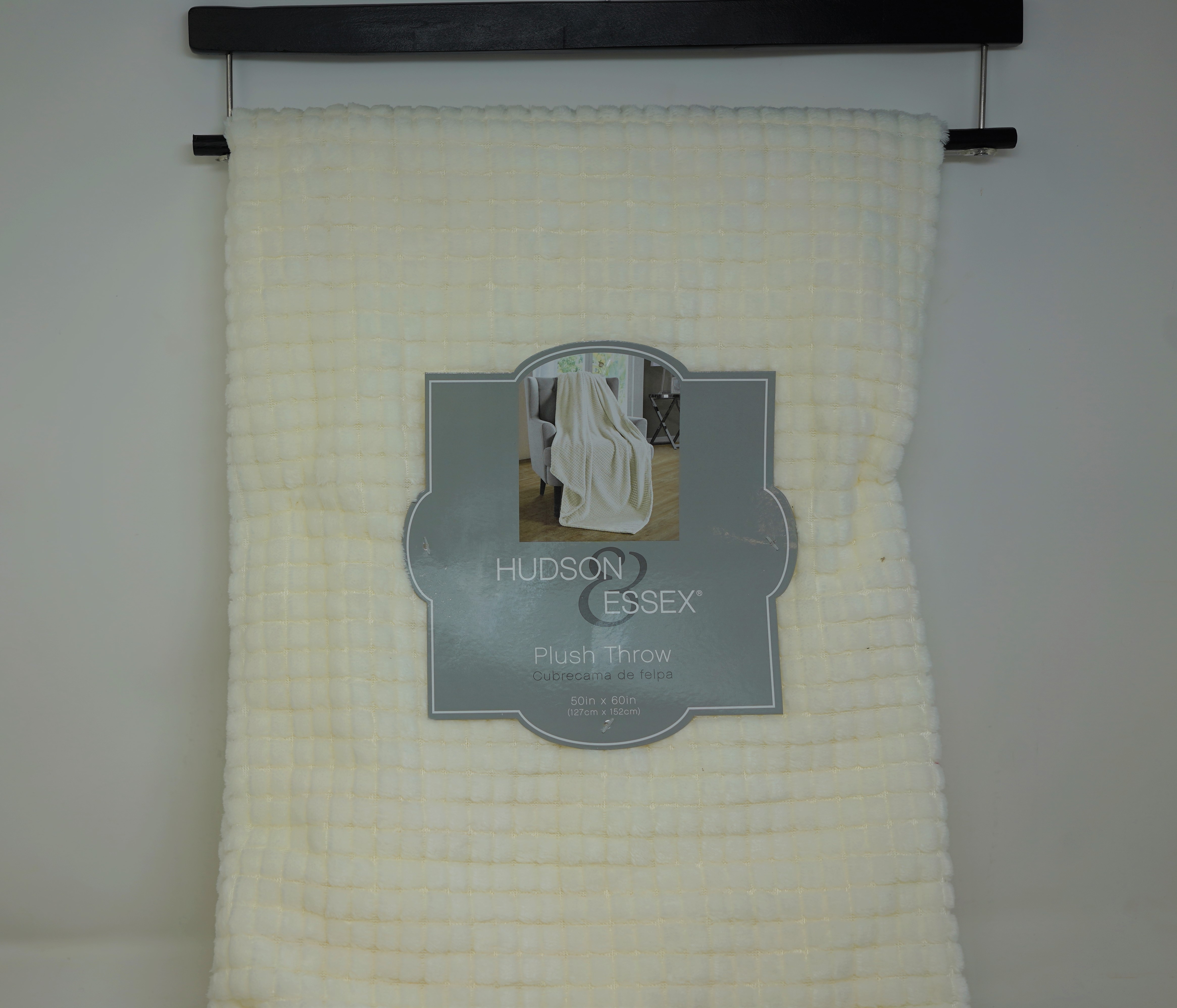 NICOLE SQAURE THROW 50X60