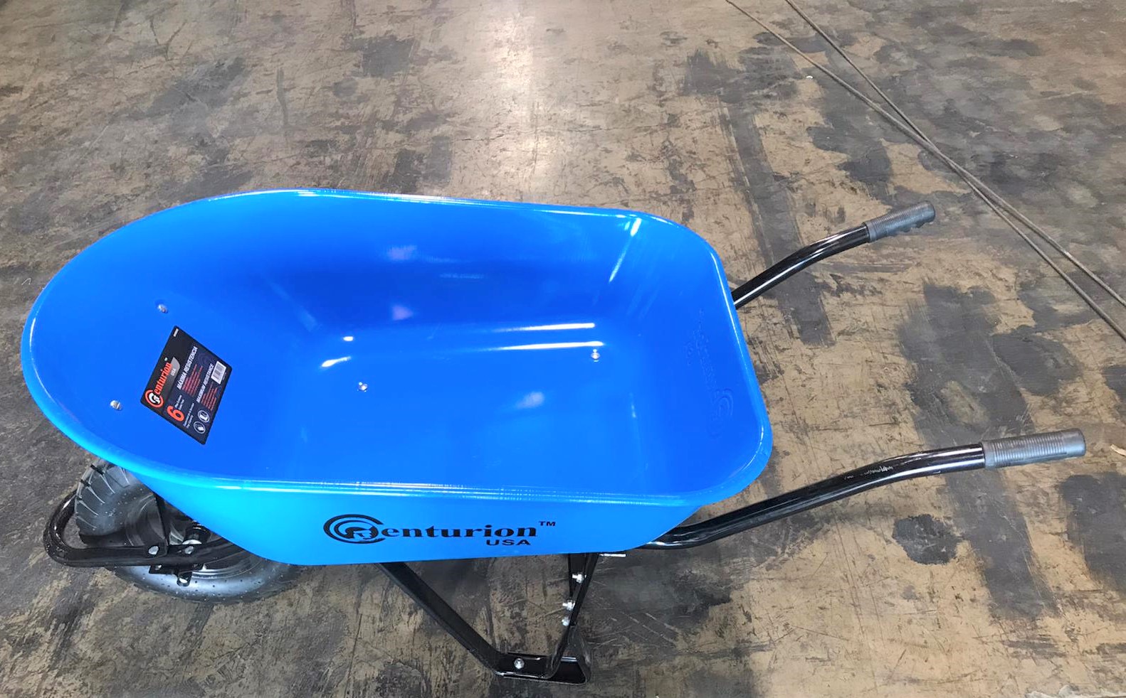 6CUFT BLU MTL HDL WHEELBARROW