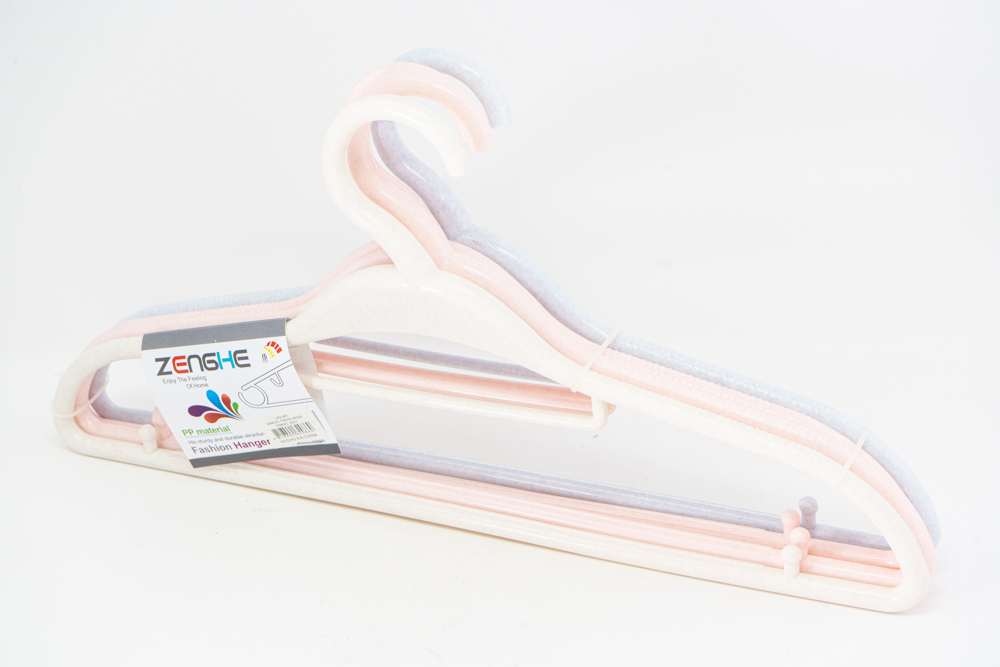 4PC CLOTHES HANGER SET