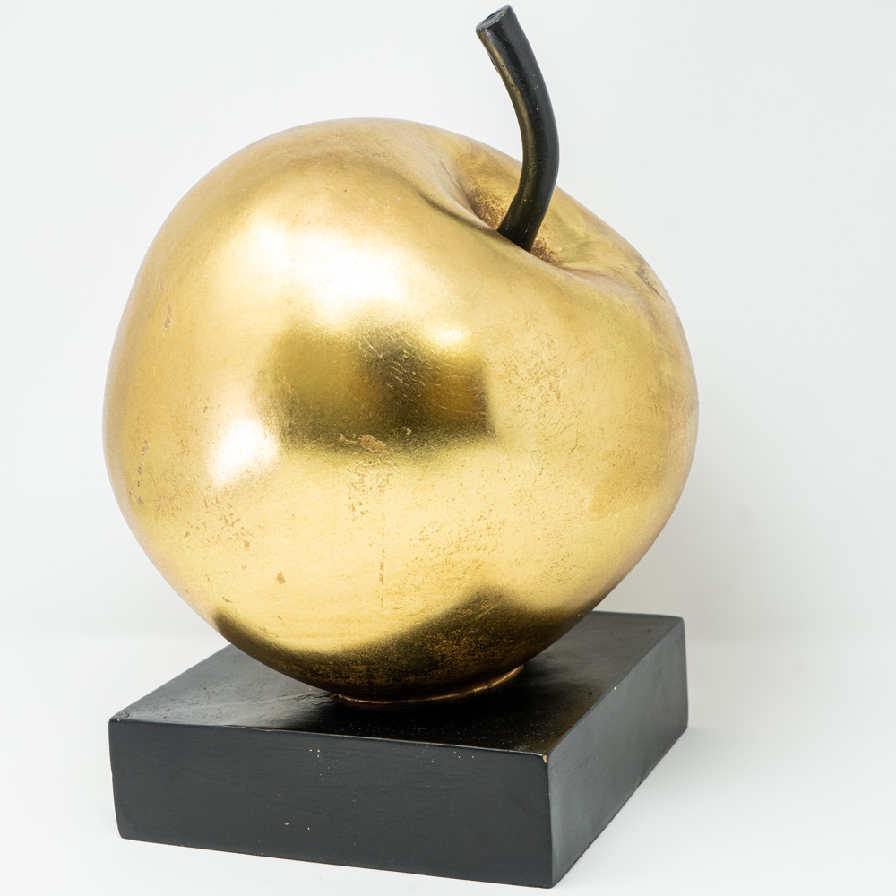 POLYRESIN APPLE W/BASE FIG