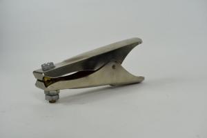 300 AMP GROUNDING CLAMP